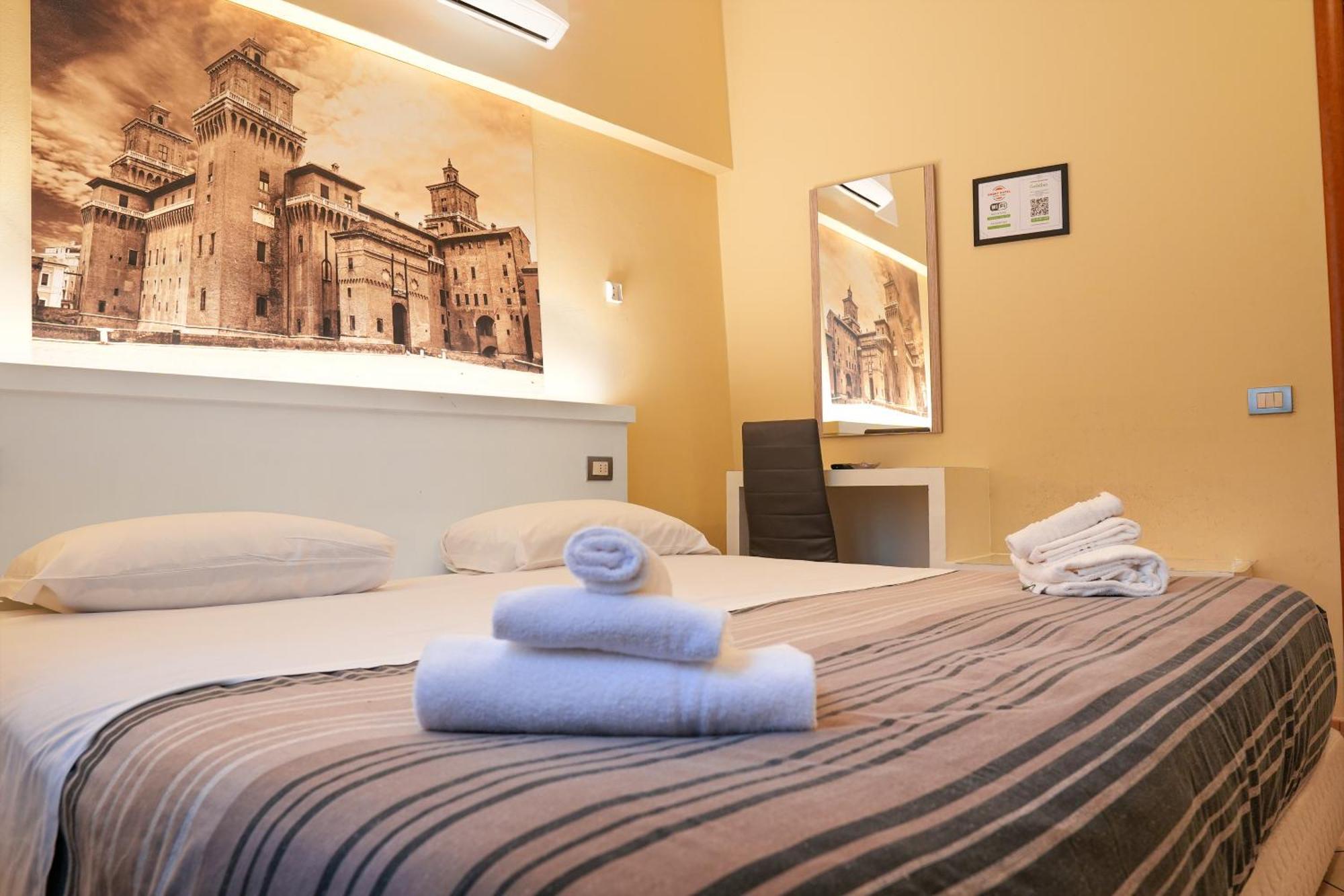 Smart Hotel Ферара Екстериор снимка