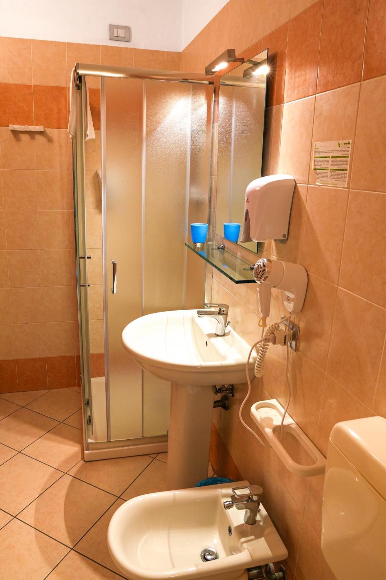 Smart Hotel Ферара Екстериор снимка