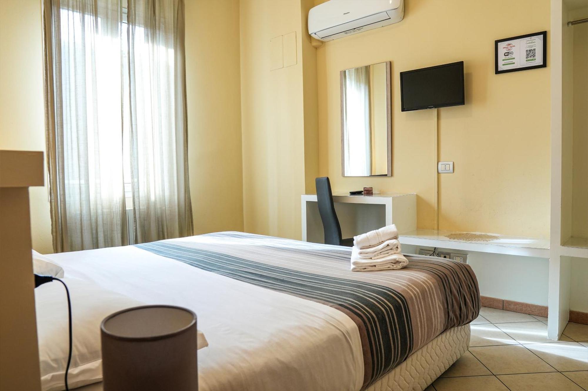 Smart Hotel Ферара Екстериор снимка